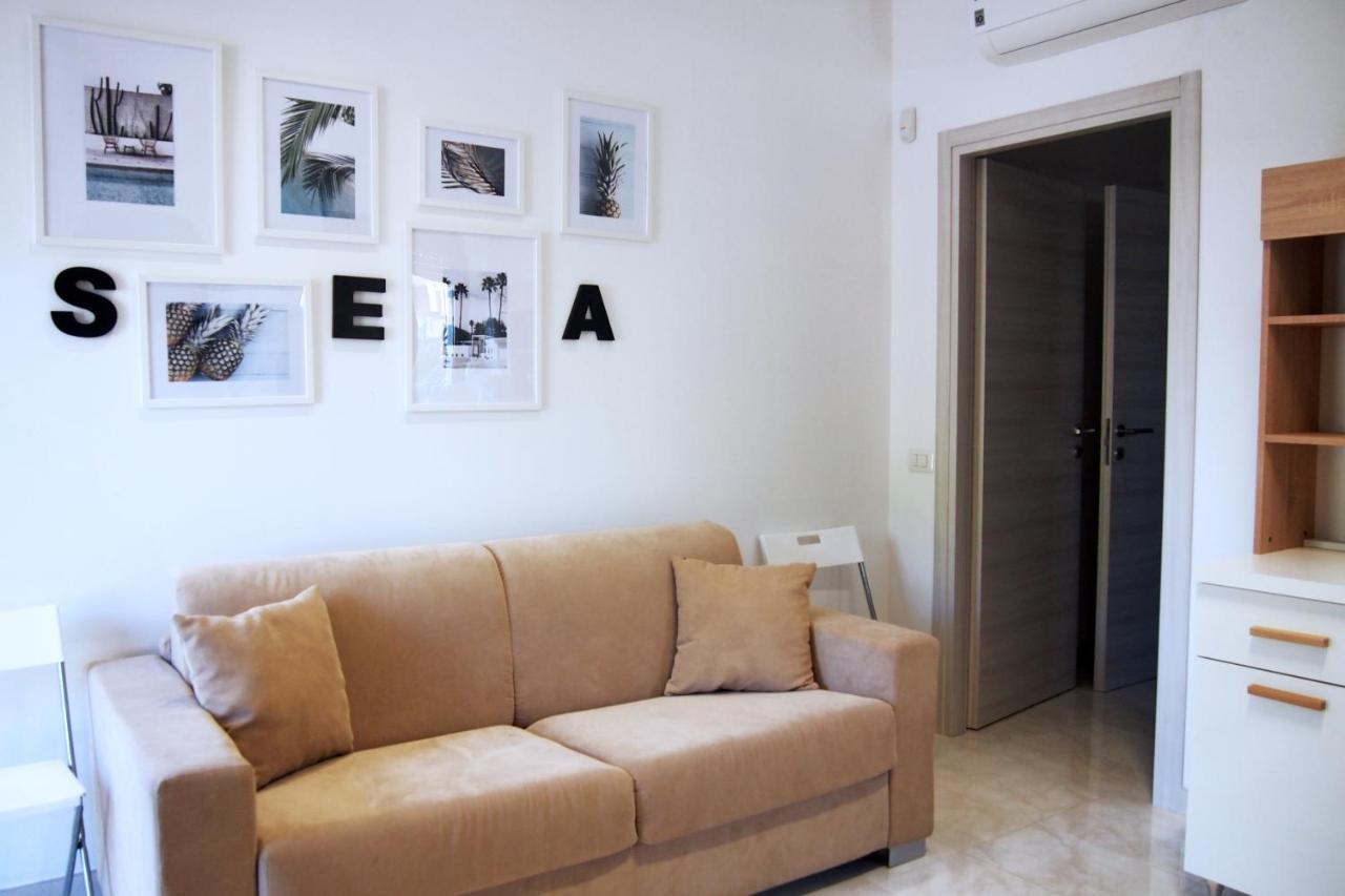 Le Rose Beach & Suites Appartamenti Fronte Mare A Villarosa Мартинсикуро Экстерьер фото