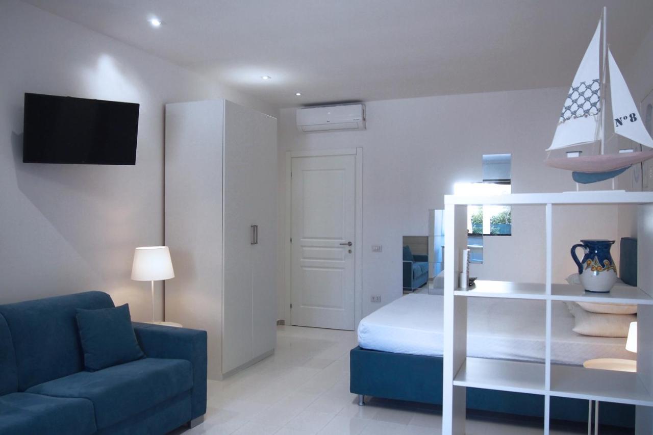 Le Rose Beach & Suites Appartamenti Fronte Mare A Villarosa Мартинсикуро Экстерьер фото